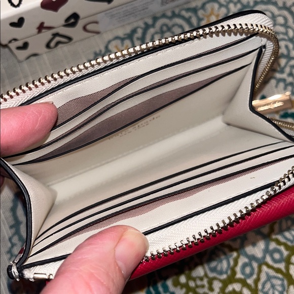 kate spade NWT Staci Scribble Hearts Printed Boxed Small Wallet Card Case Set - Picture 9 of 17